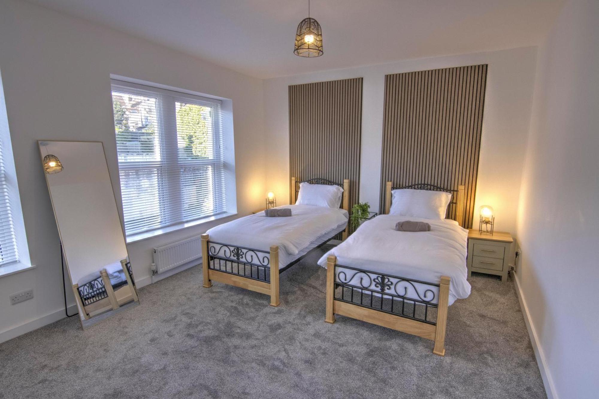 Stunning Brand New In St George Bristol